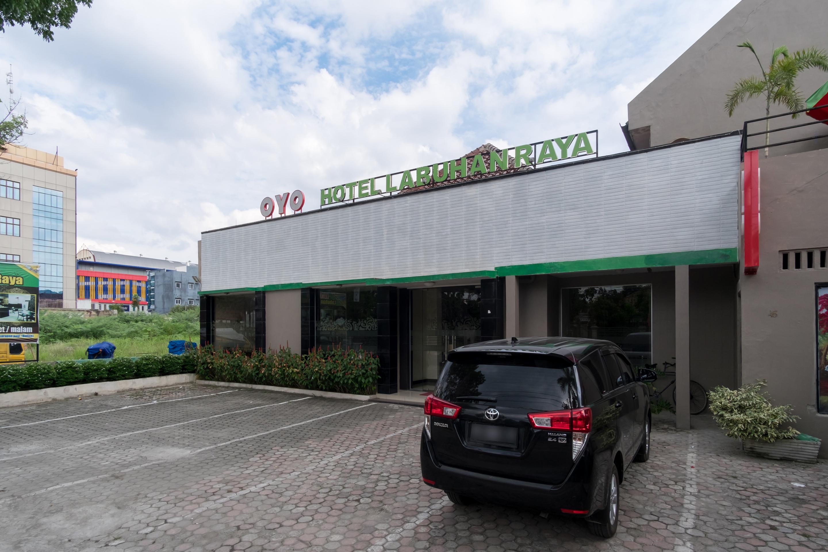 Oyo 741 Hotel Labuhan Raya Medan Eksteriør billede